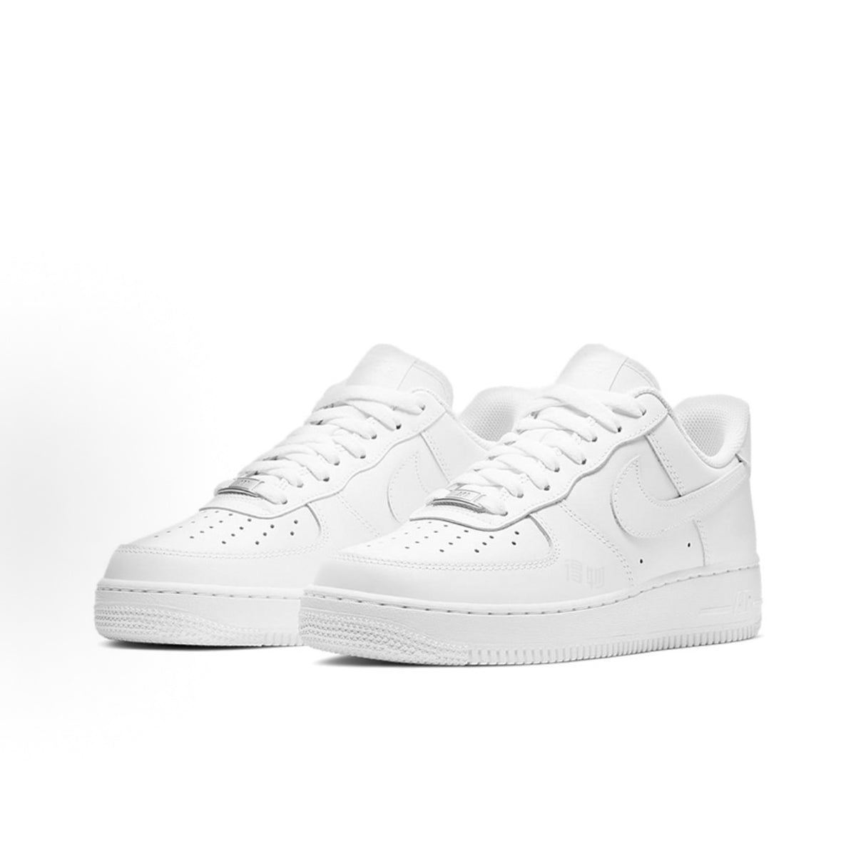 Nike Air Force 1 Triple White