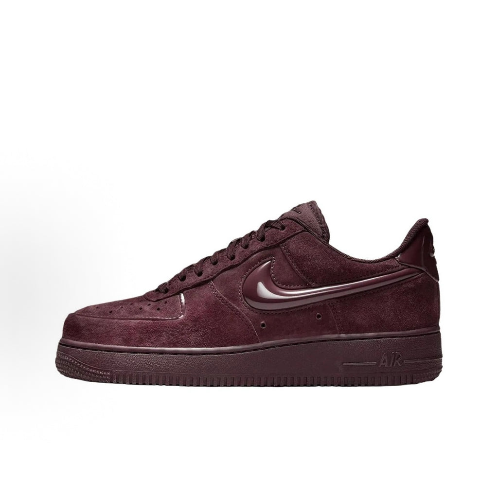 Women's Nike Air Force 1 Low-Top Sneakers – Classic, Versatile, Red