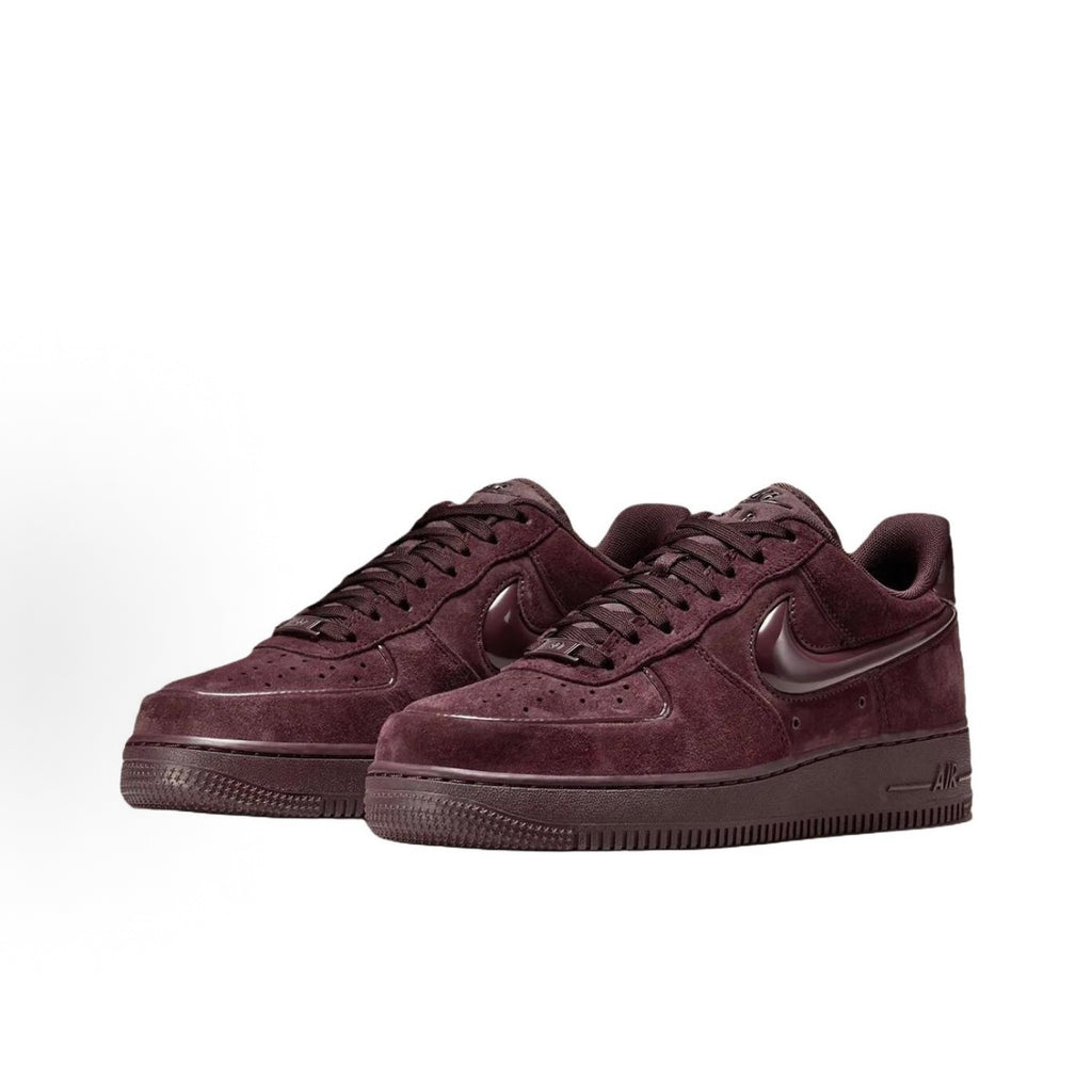 Women's Nike Air Force 1 Low-Top Sneakers – Classic, Versatile, Red