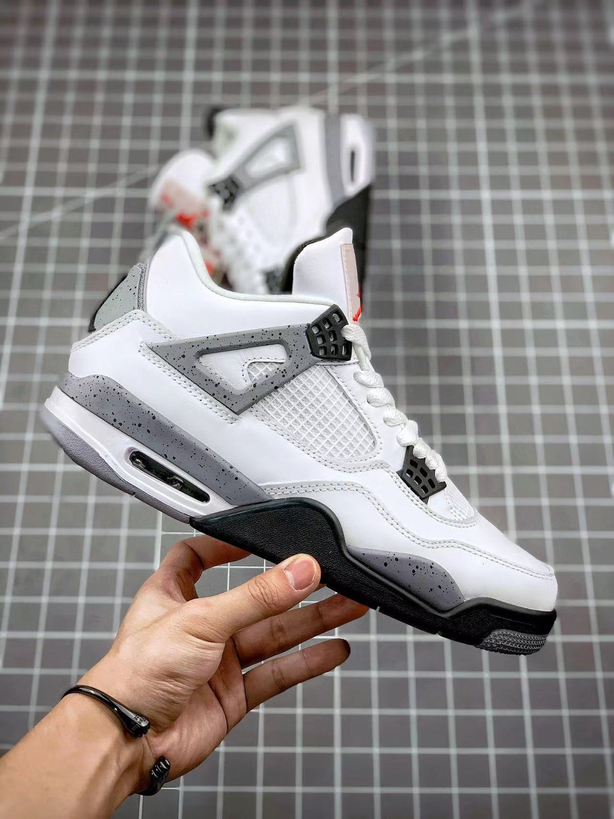 AJ4 Retro White Cement