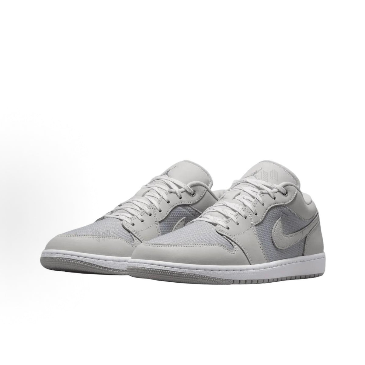 Jordan Air Jordan 1 Retro Men's Basketball Shoes (Light Grey)