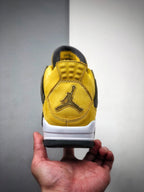 AJ4 Lightning