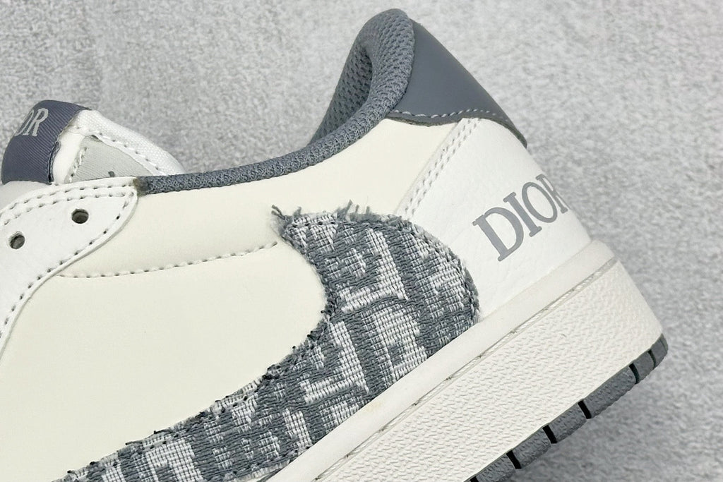 AJ1 Low Travis Scott x Dior Monogram Customs