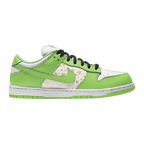 SB Dunk X Supreme Stars Mean Green (2021)